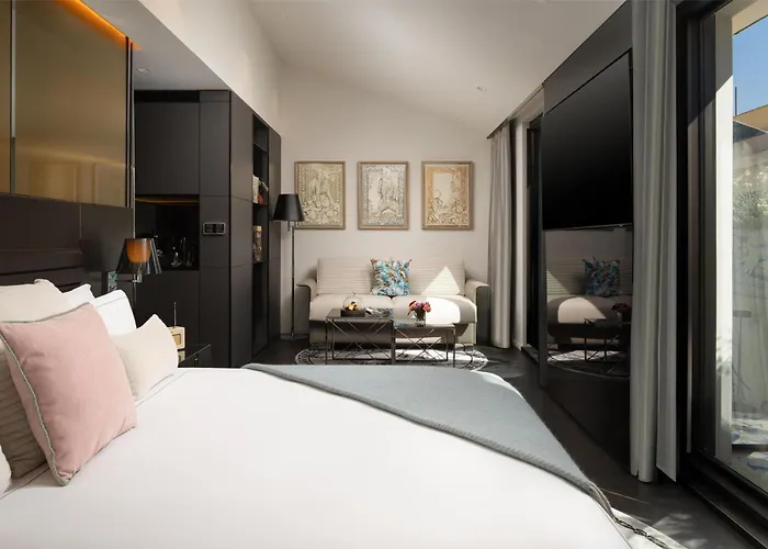 Hotel Art'otel Piazza Sallustio 5*