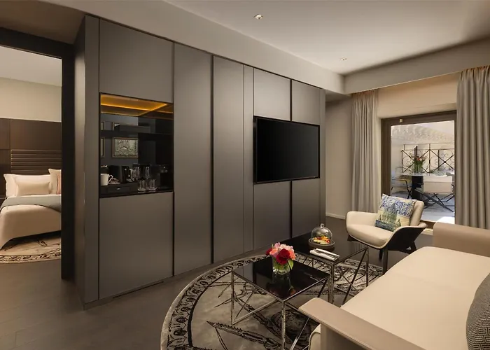 Отель Art'otel Piazza Sallustio 5*